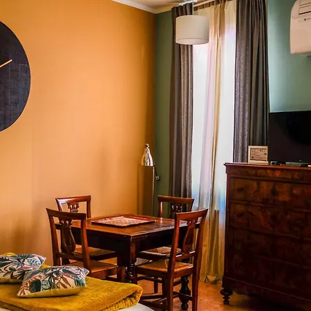 Canard Apartment