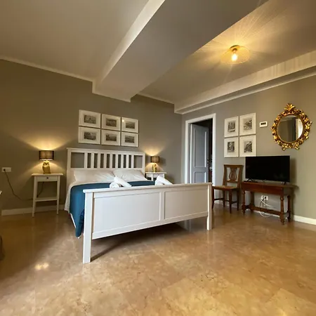 Canard * בולוניה